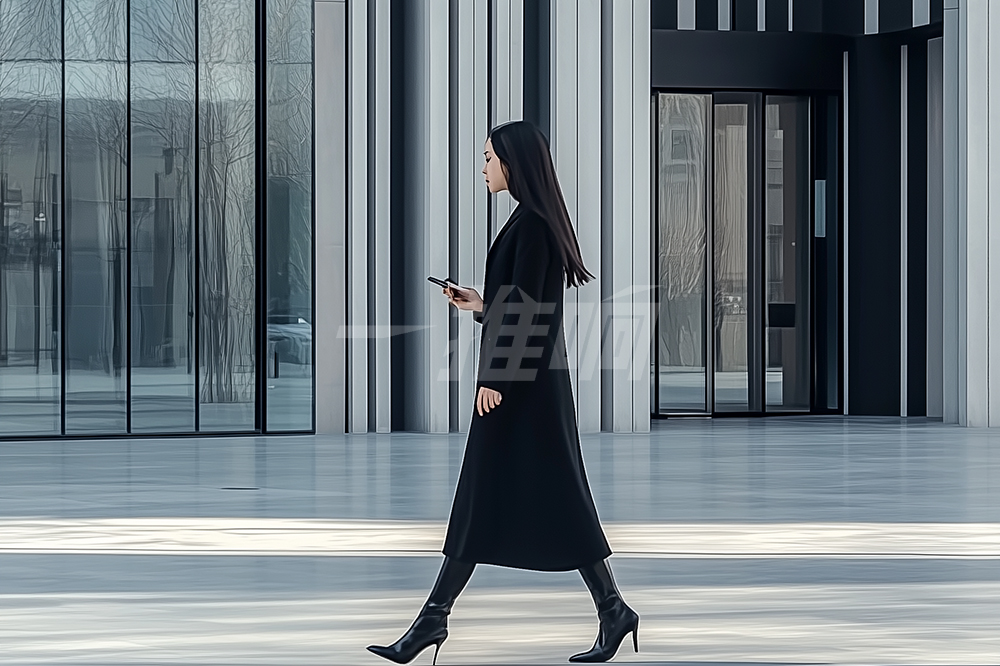 让女律师气场全开的10套职业穿搭